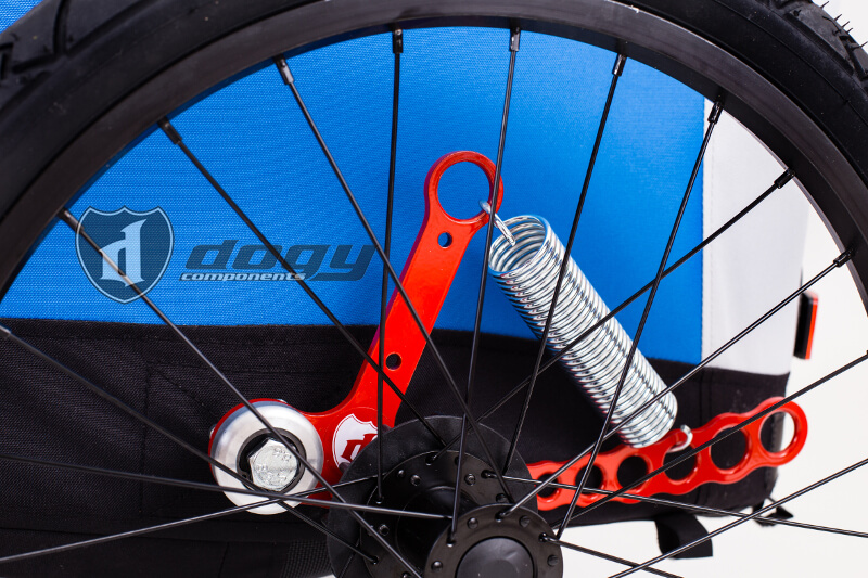 croozer_odpruzeni_dogy_suspension_red (1)